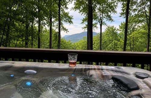 Walnut Mountain House | Wind Rush