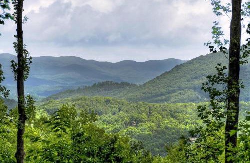 Walnut Mountain House | Wind Rush