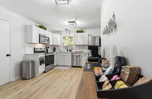 Greensboro House | Wonderful 3-bedroom house with fire pit in friendly Greensboro neighborhood