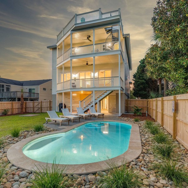 CLOSE TO CHARLESTON/ROOFTOP/LUXURY PROPERTY/POOL/OCEAN VIEW/GREAT FALL RATES