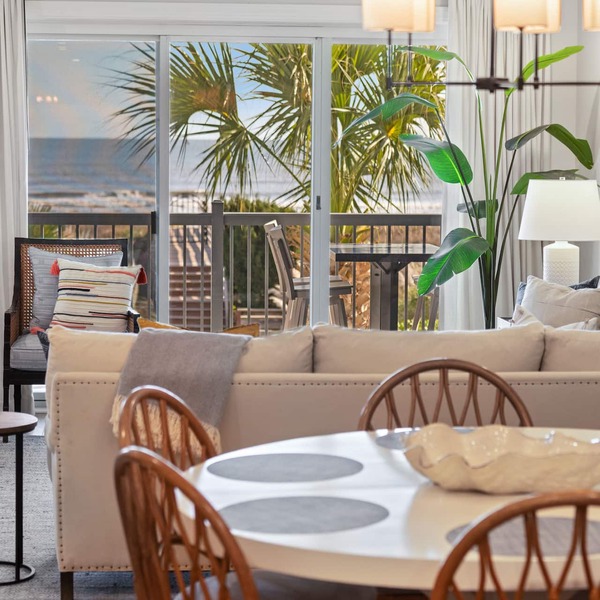LUXURIOUS Newly Renovated OCEANFRONT Condo. PRIVATE PORCH w/BEACH & POOL access!