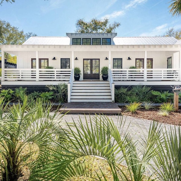 Sunny 5BR w/Saltwater Pool & 6-Seat Golf Cart Close to Beach