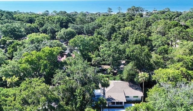 1 Dove Street - Pool, Putt Putt and Only a 4 Minute Walk to the Beach! in Hilton Head Island