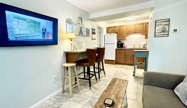 #107 Cozy Corner 2 Bed 2 Bath Beachy Condo