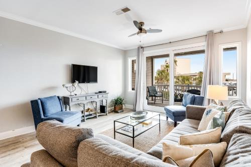 114 West Arctic