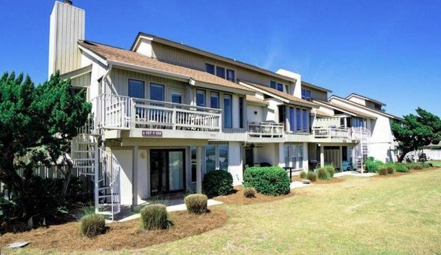 137 Captain John Fripp Villa