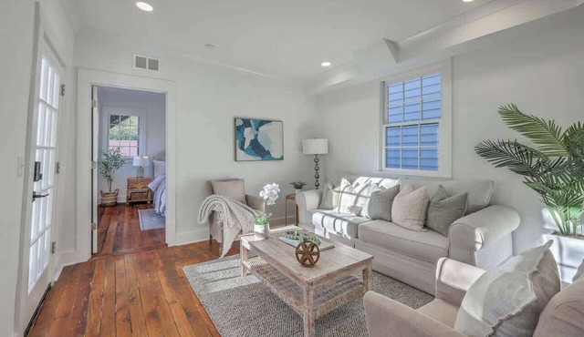 1880s Charleston Single, Two bedroom with parking
