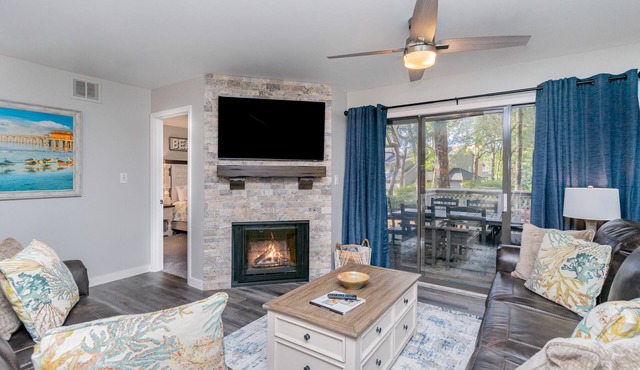 18C Richmond Park, remodeled villa with full access to amenities