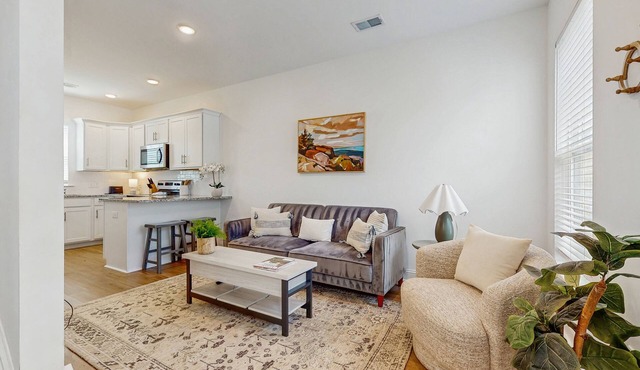 1BR loft in Pet Friendly Resort w/pool & more