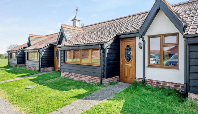 2 bedroom accommodation in St Osyth in St Osyth