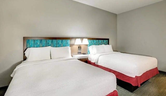 2 Relaxing & Pet-Friendly Room for Families | On-Site Parking Available