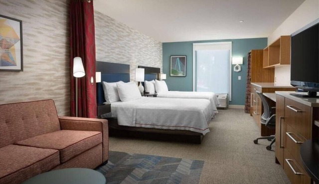 2 Units of Studio Suite w/Pool Access & Breakfast | 1 mi to Tanger Outlets