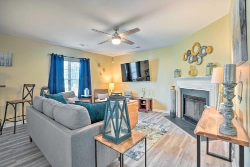 20 Mi to Charleston: Group Getaway in Summerville!