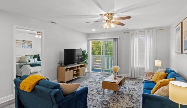 2BR 2BA Fort Jackson | Fast WiFi + Parking