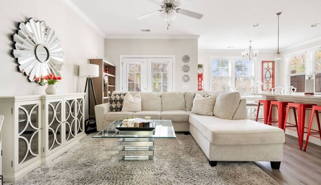 3 Bedroom Furnished Townhome - Great Neighborhood!