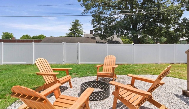 3-BR Renovated Bungalow—River District—Fire Pit!