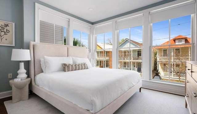 3 Luxury Houses w/Patios | 1 Block from King St