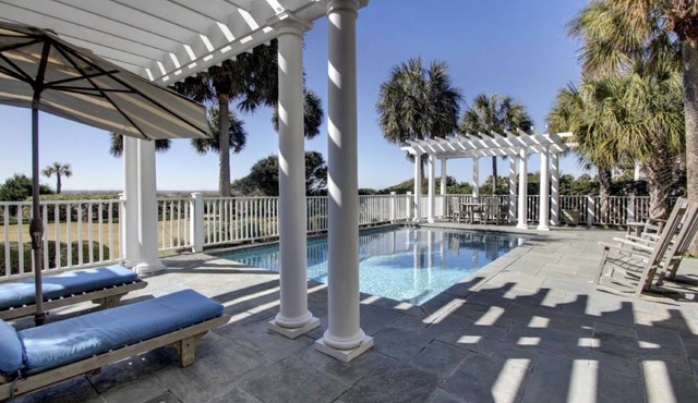 3902 Palm Blvd by AvantStay | Beach Access! Oceanfront Views w/Pool