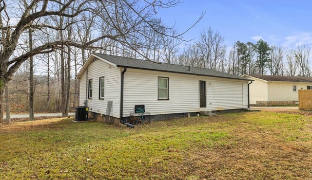 4 bedroom 2 bath home in the center for Roxboro in Roxboro
