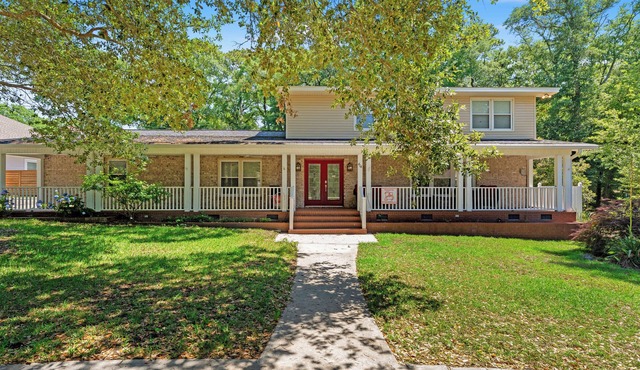 5 Br House Pet friendly/Private yard