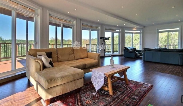 5 mins from Mont Sutton - renting Late Dec to early Feb - 2 weeks MIN in Sutton