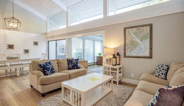 53 Woodbine: Beautifully Updated 3 Br Villa Golf Views Free Bikes