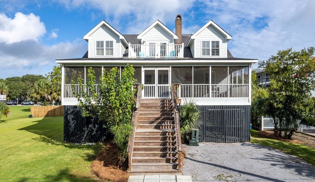 6-bedroom house in fabulous Sullivan's Island with AC, WiFi