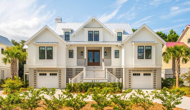 8311 Jack Island Dr – 4 BR/Walk to Spring House/Elevator + Screened Porch
