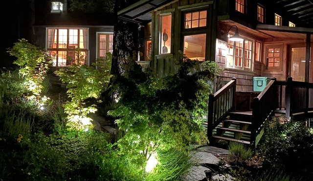 Ahab’s only available with, Captains Cabin it rents for 195, Captains’ 325. in Grapeview