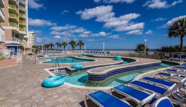 Amazing Amenities Directly Oceanfront 1BR sleeps 4-6 Full kitchen 1538
