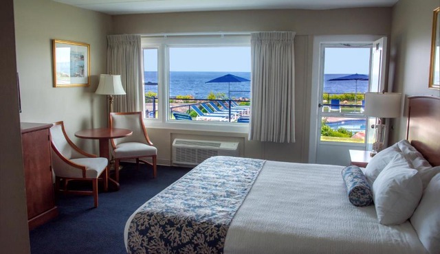 Atlantis Oceanfront Inn Gloucester in Gloucester