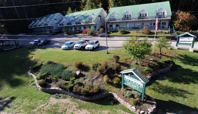 Attitash Motel & Suites in Bartlett