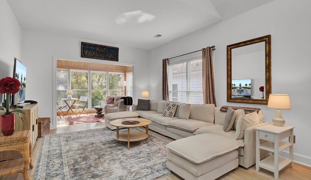Award-Winning Resort Amenities | Links Clubhouse 15