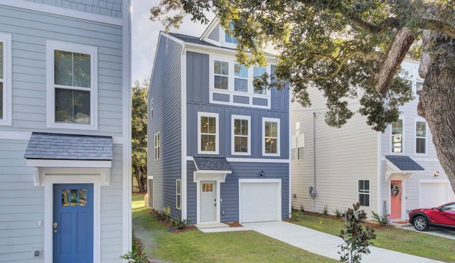 Back to School Discount! Large, Modern Home/5 min to Park Circle, Pet Friendly