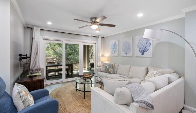 Beach Retreat- Bikes, Golf, Pickleball, Tennis & Equestrian - 2 bed 2bath villa