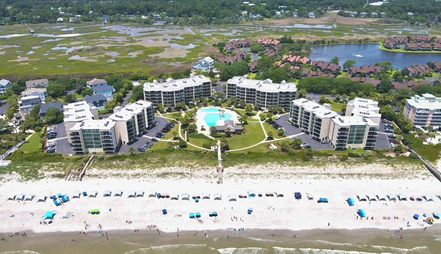 Beachfront 3-bedroom condo with pool access in Pawleys Island gated community