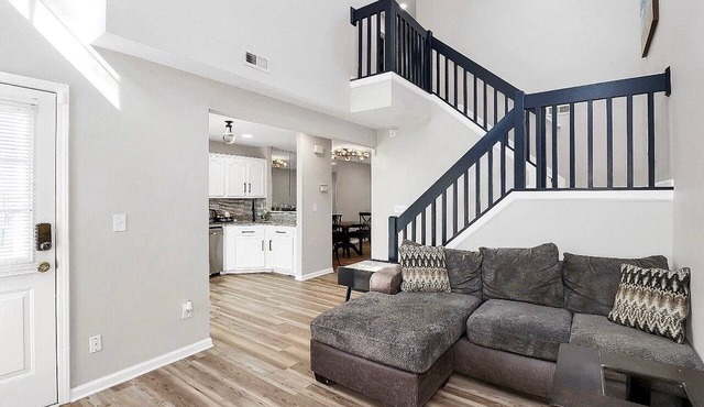Beautiful 3-bedroom townhome with AC in charming Charlotte