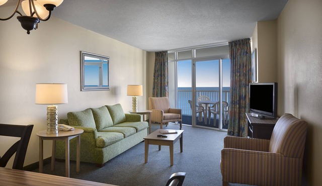 Beautiful Oceanfront 2 Bedroom Condo + Official On-Site Rental Privileges