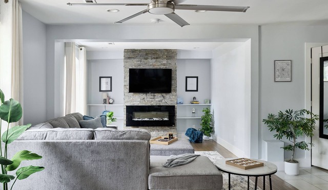 Best Location!Chef's Kitchen, 2 lux bedrooms, 2baths, 3 dedicated workspaces