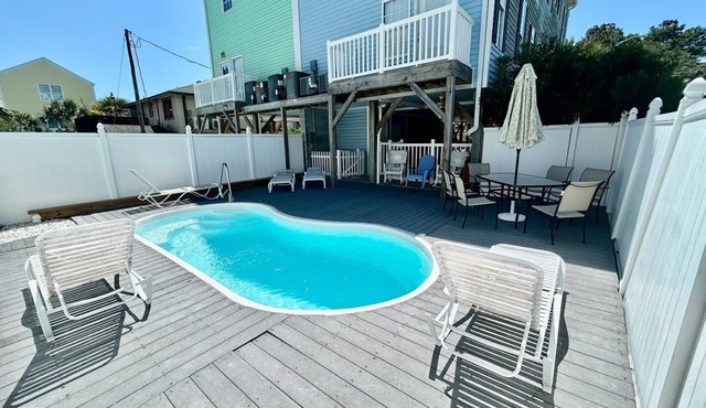 Blue Dolphin 6 Bedroom Home by RedAwning