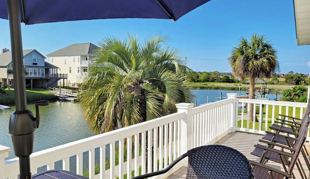 Canal Front Beach House, Dock, 2 Porches, 2 TV Dens, Short Block from Beach