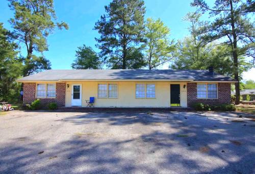 Central Orangeburg Apartment