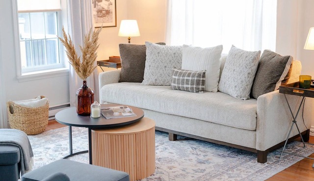 Century Home centrally located in Prince Edward County (located in Bloomfield) in Belleville