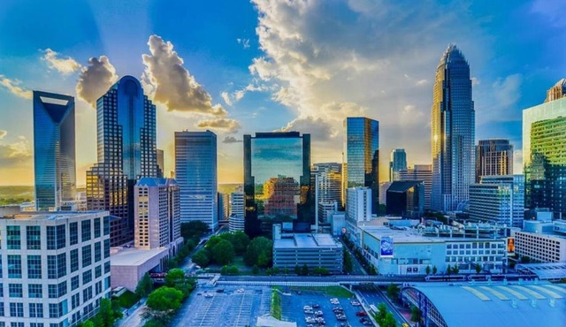 Charlotte Studio Apartment Near Uptown & Minutes to Hospital, Free Wi-Fi, Coffee & Gym