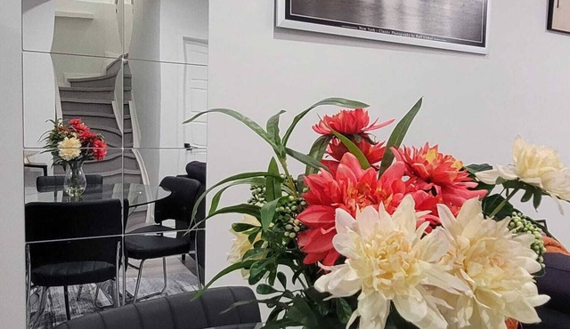Charming 2-bedroom basement in superb Edmonton with WiFi near WEM in Edmonton