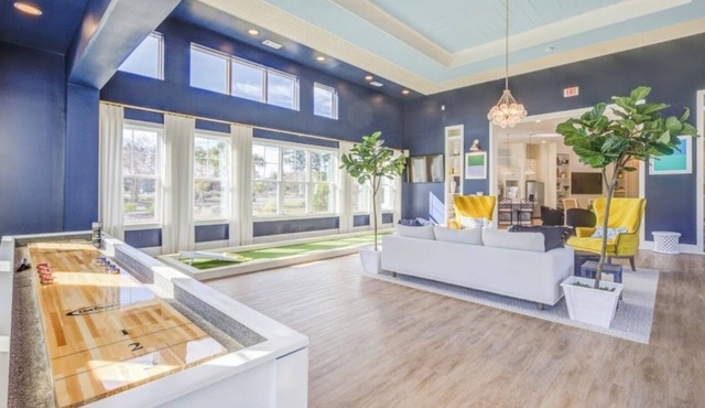 Charming 2-bedroom apartment in delightful Summerville with WiFi, AC