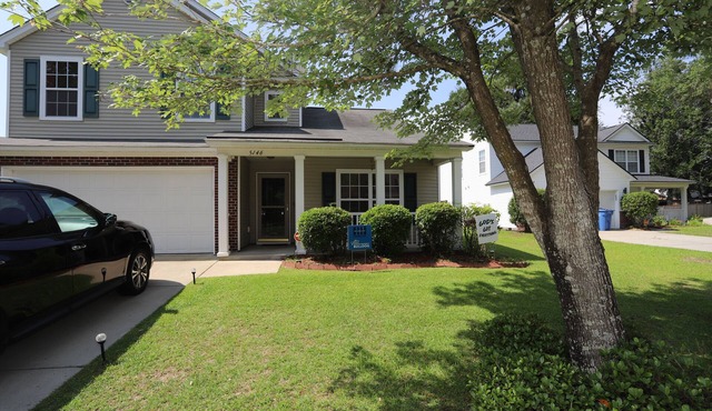 Charming 4-bedroom house with WiFi and AC in Summerville
