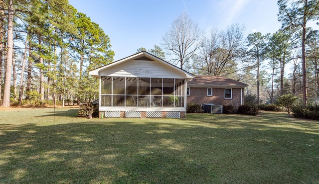 Charming Cottage close to Downtown Summerville
