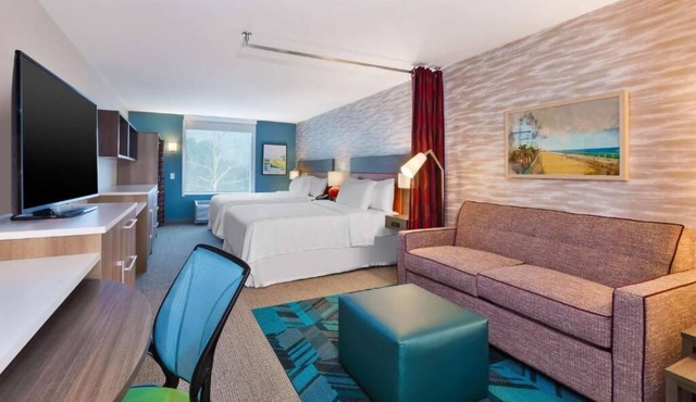 Cityscape Comfort! 3 Family-friendly Units! Pool, Minutes to Wrightsville Beach! in Wilmington