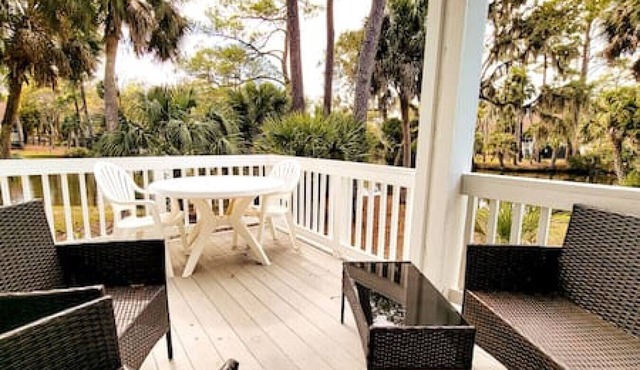 Coastal Charm: 3BR Condo on Edisto